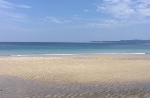 Nagashima Villa | Beach front guest house