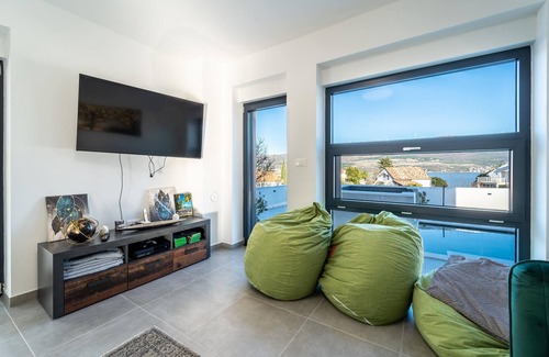 Pridraga House | Beach front home in Pridraga