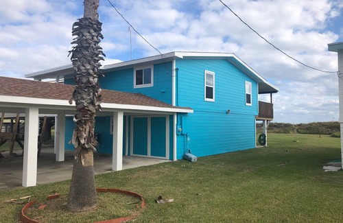 Matagorda House | Beach Front Home with Outstanding Views - Just a quick walk to the ocean.