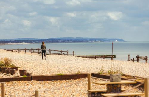 Pevensey Apartment | Beach Garden
