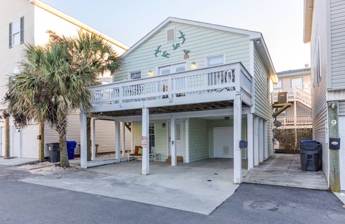 North Carolina Coast House | Beach Home sleeps up to 8, ocean and intercoastal views