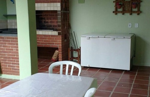 Peruibe House | Beach house 150 meters from the beach Wi-Fi, barbecue and leisure.
