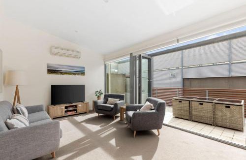 Point Lonsdale House | Beach House at Lonnie