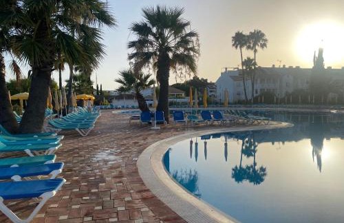 Cabanas Resort | Beach House Golden Club