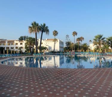 Cabanas Resort | Beach House Golden Club