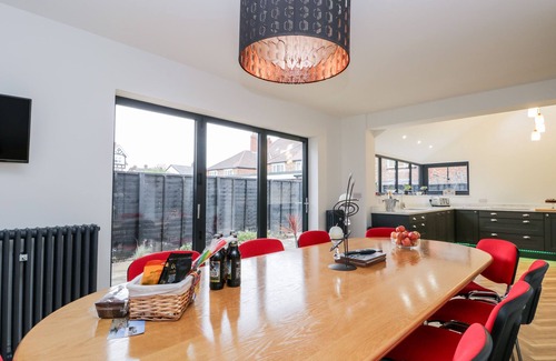 Bridlington Cottage | BEACH HOUSE, pet friendly, character holiday cottage in Bridlington