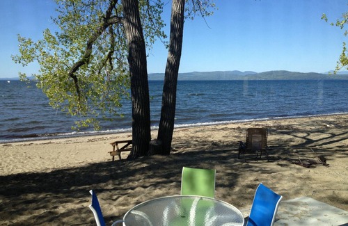 Malletts Bay House | Beach House! Wi-Fi, Central A/C. Live it up on the Beach!