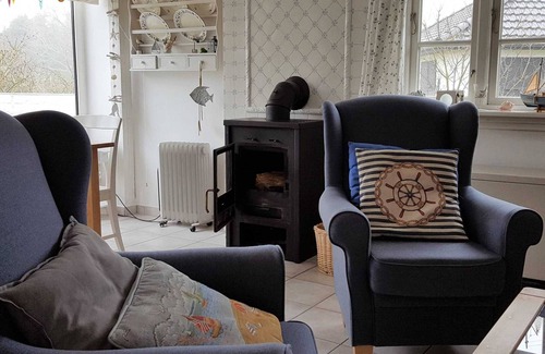 Goting House | Beach house with fireplace bungalow
