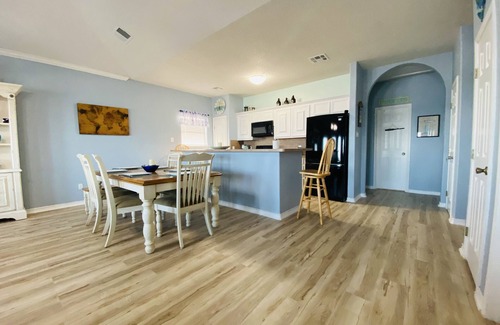 Surfside Beach House | Beach House with Ocean View