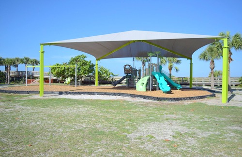 Englewood Villa | BEACH LOVERS PARADISE! Walking distance to beach!