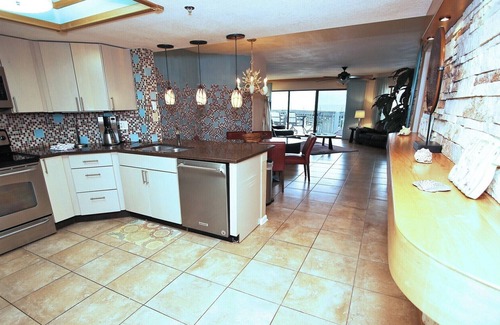 Indian Shores Condo | Beach Palms Condominium 109- Fabulous Gulf views from all rooms!