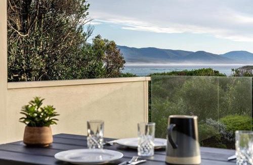 Bicheno House | Beach Path House