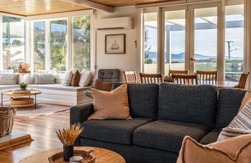 Bicheno House | Beach Path House
