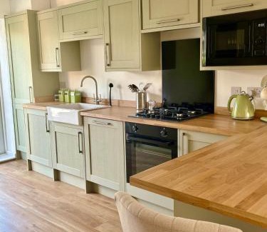 Southbourne House | Beach Retreat luxury home just 2 minutes walk to the beach