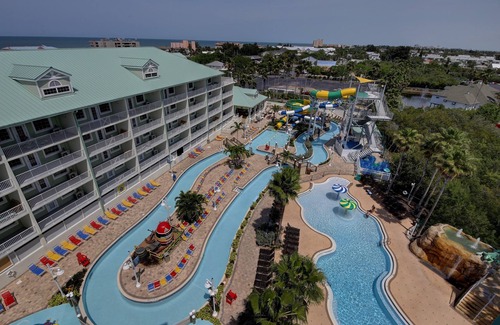 Indian Rocks Beach Condo | Beach Retreat Water Park Wi-Fi Perfect for Families & Remote Work