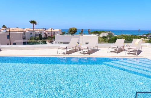 Maleme House | Beach Sand Villas - Beachfront Roof Pool Seaviews