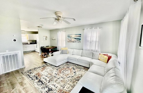 Gulfport House | Beach & Sunset views Cottage! Close to Downtown