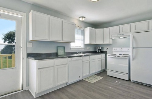 Gulfport House | Beach & Sunset views Cottage! Close to Downtown