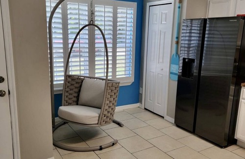 Palatka House | Beach Vibes *King & Queens Beds Free Wifi