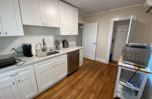 Quincy Apartment | Beach View 2 BR w/Parking