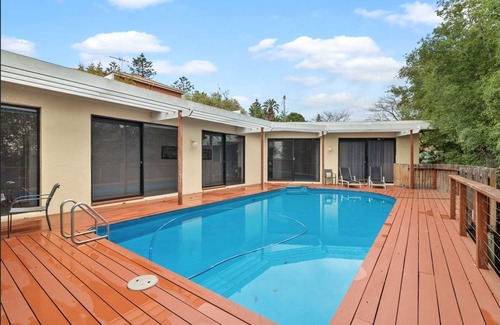 Cowes House | Beach Views, Amazing Location, Huge House - Fun for all the family