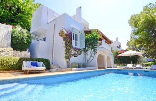 Cala d'Or Villa | Beach Villa with Direct Access to Cala Gran Beach