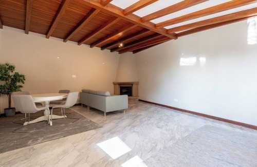 Vila Cha House | Beach Villa with Jacuzzi and Garage by HostWise