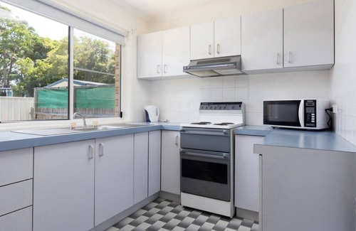 Old Bar Apartment | Beachcomber, TOP NOTCH