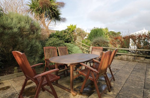 Padstow Cottage | BEACHCOMBERS, pet friendly, character holiday cottage in St Merryn