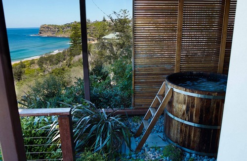 Newport House | Beached on Bungan - Luxury Home with endless ocean views