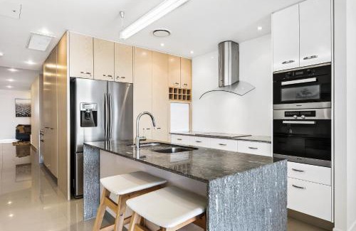 Maroochydore Apartment | Beaches on Maroochy 1 Beach Parade