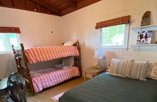 Deltaville Cottage | Beachfront 2 BR Cottage Where the Piankatank River Meets the Chesapeake Bay