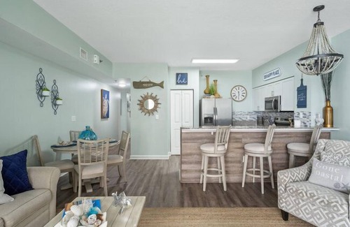 Long Beach Condo | Beachfront 2BR+BUNK Decorated! Shores of Panama