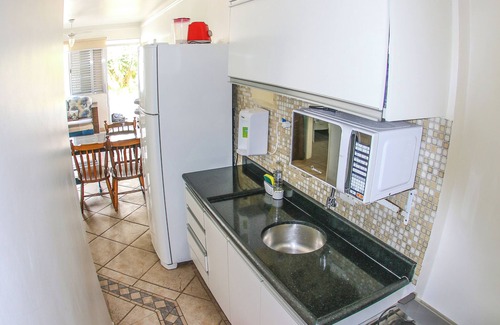 Tombo Apartment | Beachfront - 3 bedrooms + air conditioning, 2 bathrooms, living room, kitchen, 1 garage, Wi-Fi and bed linen
