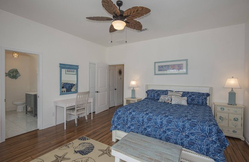 Sunset Pass House | Beachfront 4 Bedrm 3.5 Bath Spectacular Banana Bay Townhome On the Intracoastal