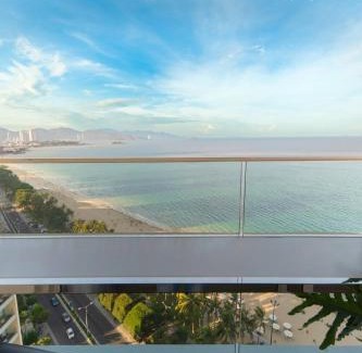 Tran Phu Beach Apartment | Beachfront, 4 bedrooms, for Big Family