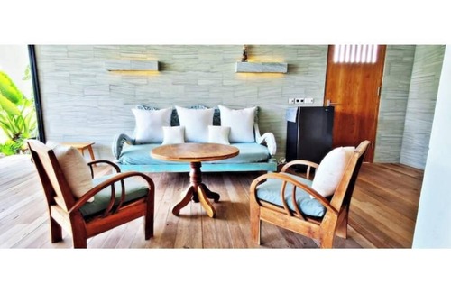 Kalisada Apartment | Beachfront Apartment. Natural, peaceful, relaxed