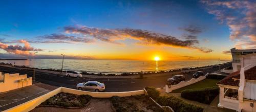 Glenelg North Apartment | beachfront apartment 5/22 Esplanades seaviews