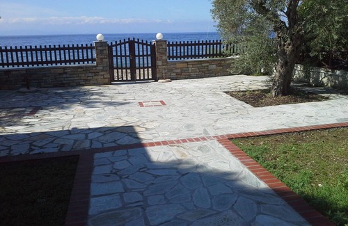 Volos Apartment | Beachfront Apartment for 3, Kalifteri Beach, Afissos