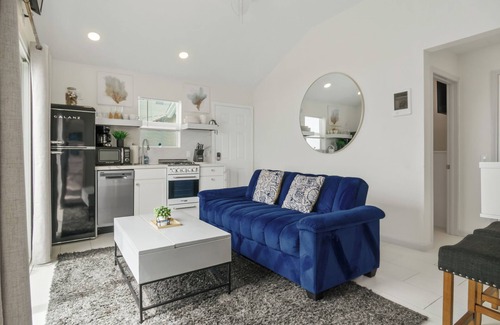 Townsite Condo | Beachfront Bliss | Shining Sea Condo on The Strand w/Ocean Views