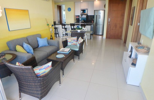 El Cabrero Apartment | Beachfront Apt With Pool; Fabulous Balcony & Sea Views; Steps To Old City!
