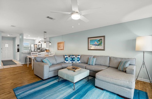 Sunnyside Condo | Beachfront Condo - Complimentary Beach Chair Service - Mar-Oct
