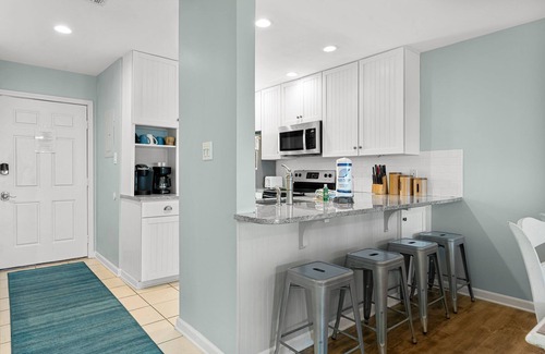 Sunnyside Condo | Beachfront Condo - Complimentary Beach Chair Service - Mar-Oct