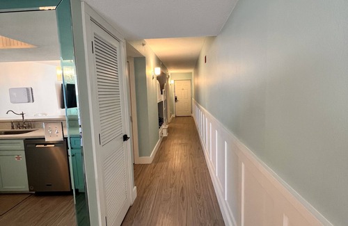 Destin Condo | Beachfront Condo, 3 Pools & Gulf view, Gym, Tennis, Pickleball ball, Tiki Hut