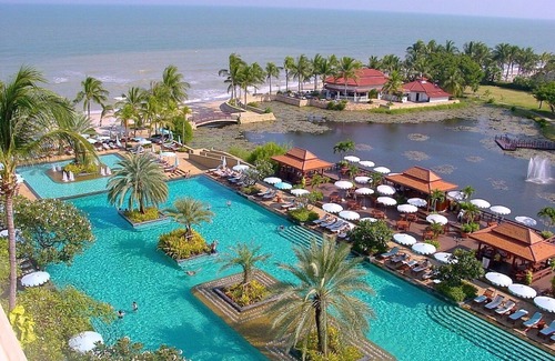 Hua Hin Apartment | Beachfront condo with full sea view and the facilities of a 5-star resort