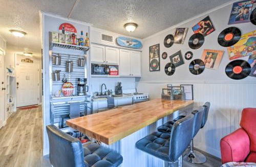 North Beach Apartment | Beachfront Corpus Christi Condo with Arcade Room!
