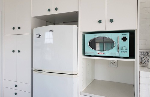North Truro Cottage | Beachfront Days' Cottages Updated with Modern Luxuries
