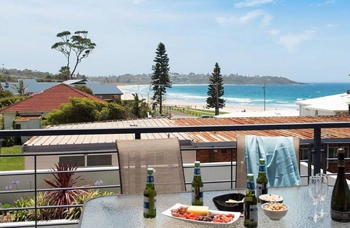 Mollymook Apartment | Beachfront Eight - Luxury apartment right on the waters edge