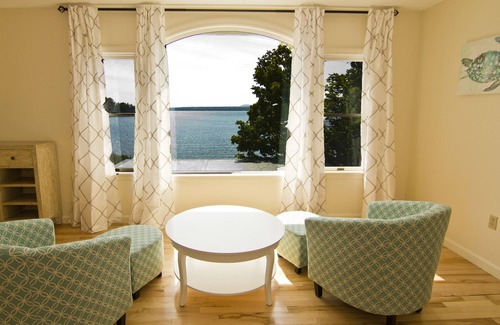 Trenton House | Beachfront Getaway: Acadia & Bar Harbor, A/C, Fire Pit, Gazebo-New for 2025.
