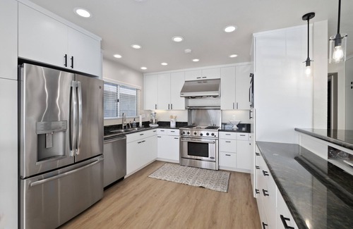 Old Towne Condo | Beachfront Getaway w/Breathtaking Ocean Views; Steps from Beach and Main Street